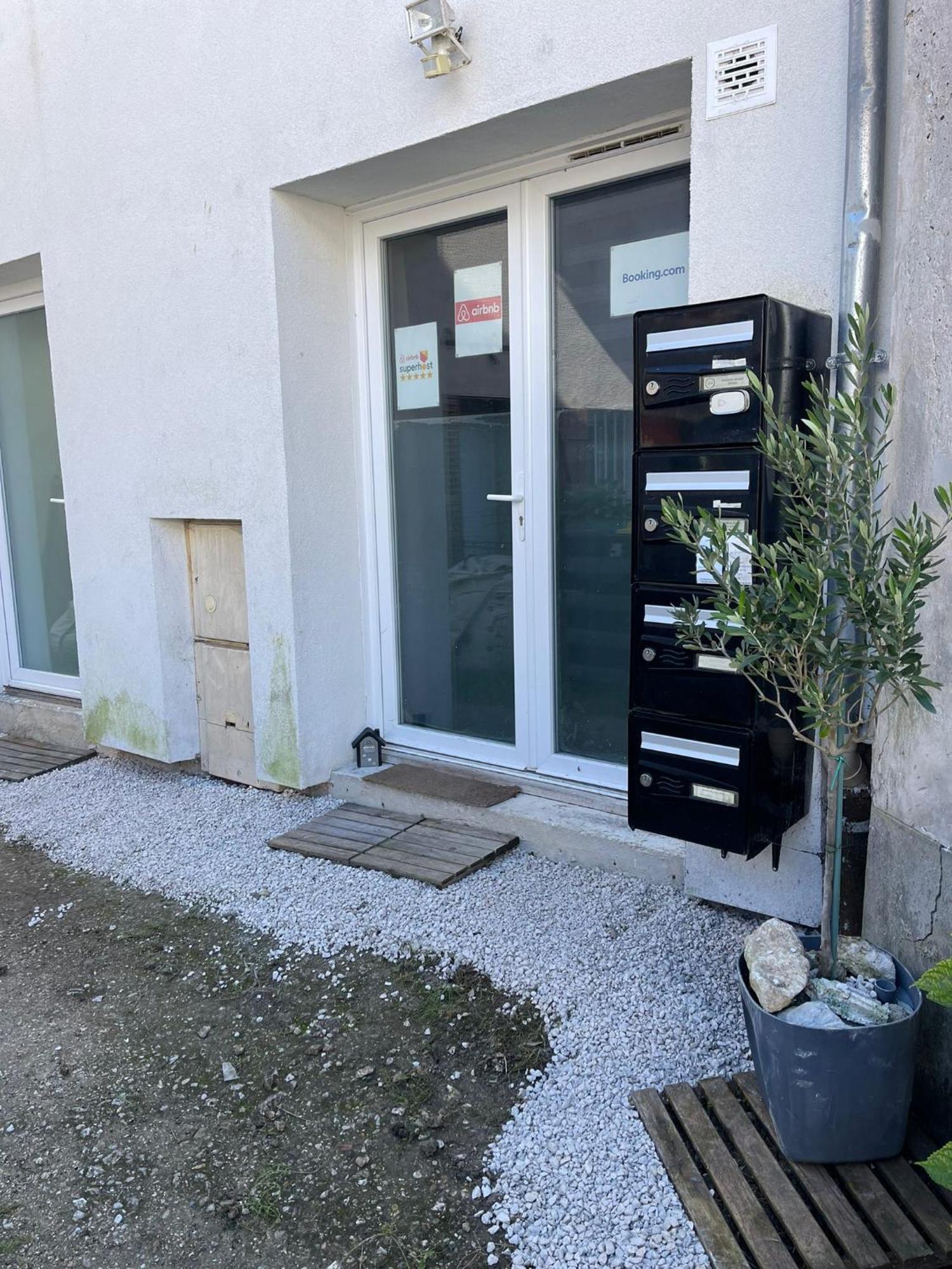 Appartement Villiers Sur Morin Proche De Disneyland Exteriér fotografie