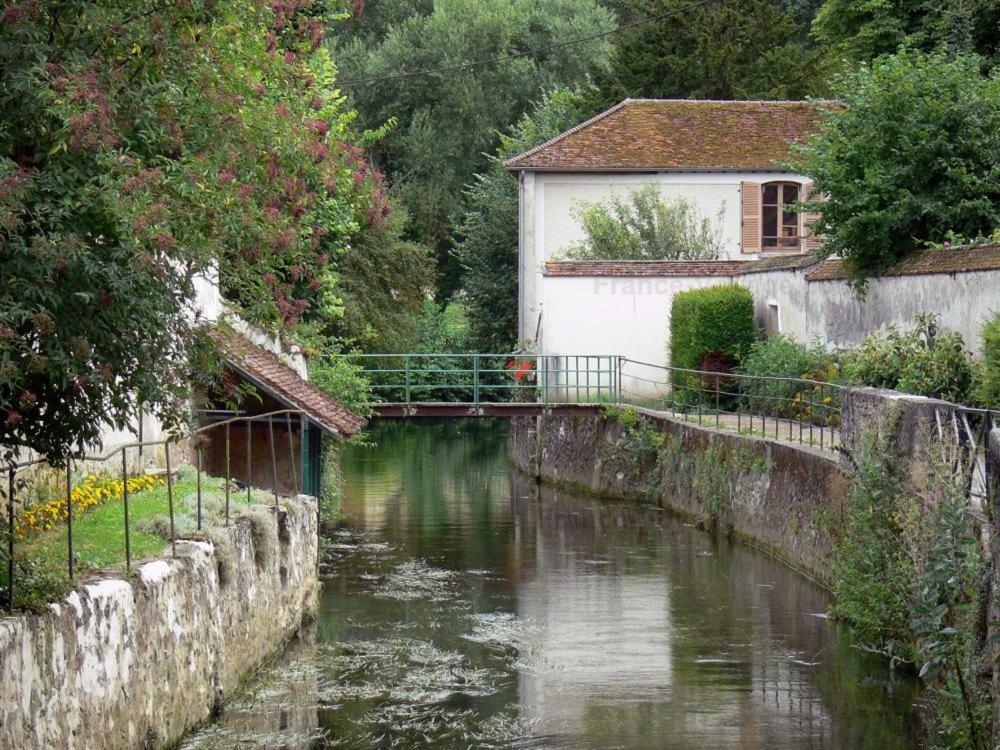 Appartement Villiers Sur Morin Proche De Disneyland Exteriér fotografie